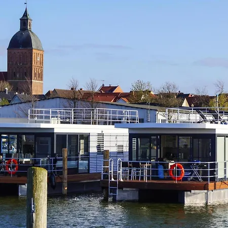 Hausboot Floating House In Ribnitz-Damgarten Exterior photo