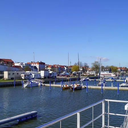 Hausboot Floating House In Ribnitz-Damgarten Exterior photo