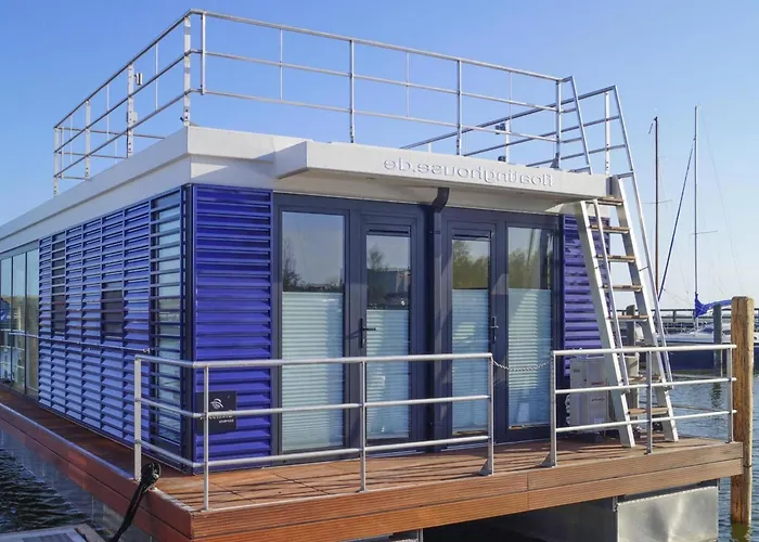 Hausboot Floating House In Ribnitz-Damgarten